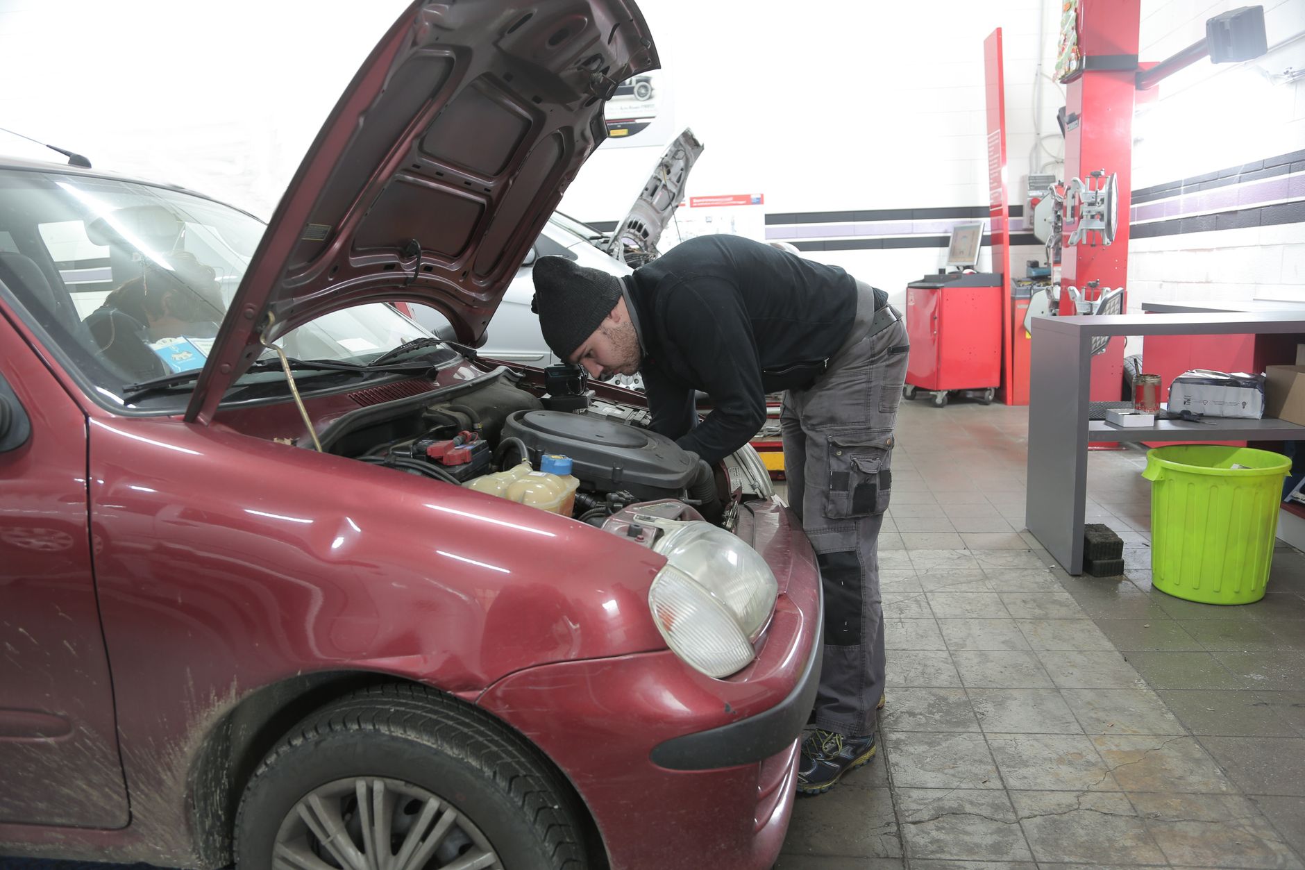 Réparation voiture équipe à Asnières-sur-Seine